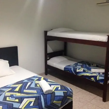 Crisor Hotel 2*
