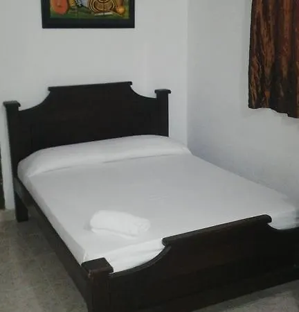Crisor Hotel 2*
